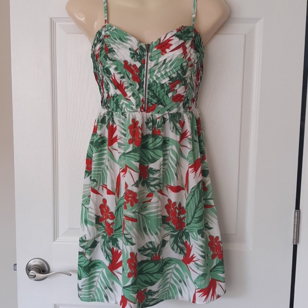 ☀️ ROXY sundress pleated camisole Sz S dress EUC print tropical floral